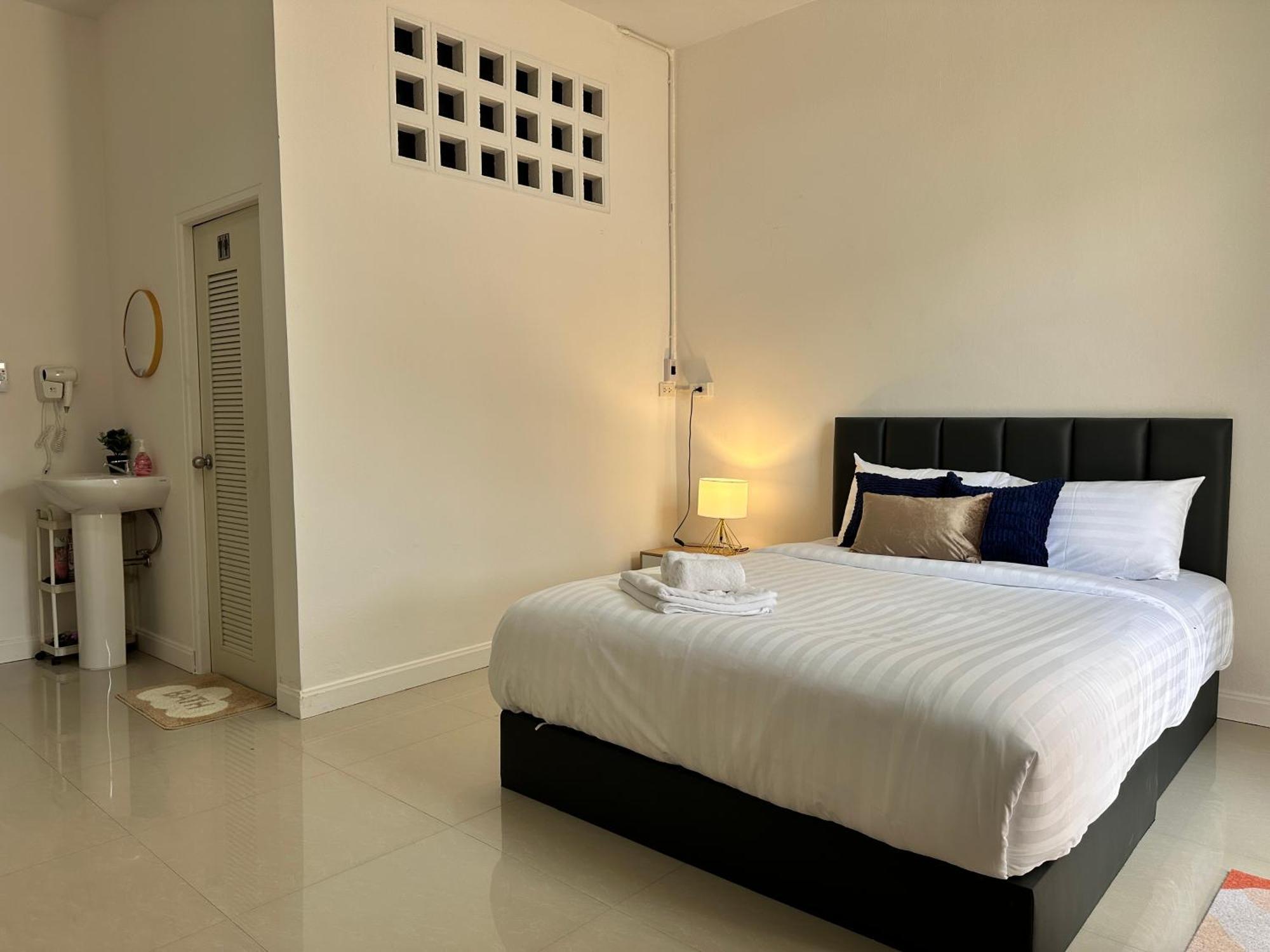 Home Living 8 At Hat Yai Ban Kho Hong Екстер'єр фото